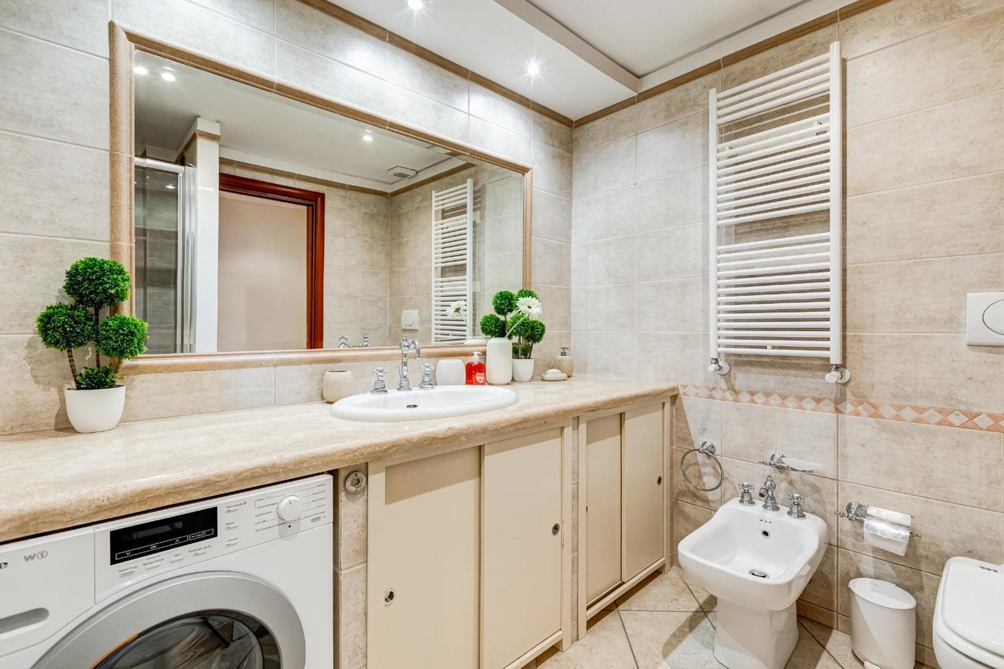 Serenity Station Apartment Rom